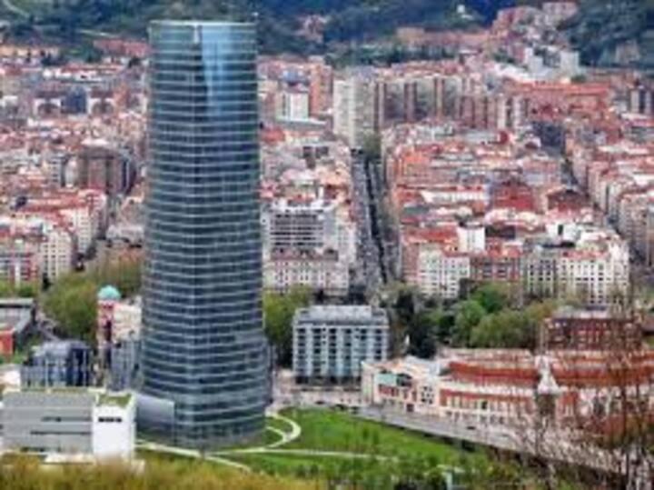 Apartamento Con Garaje Opcional Con 2 Banos Cerca Ayuntamiento Apartman Bilbao Kültér fotó
