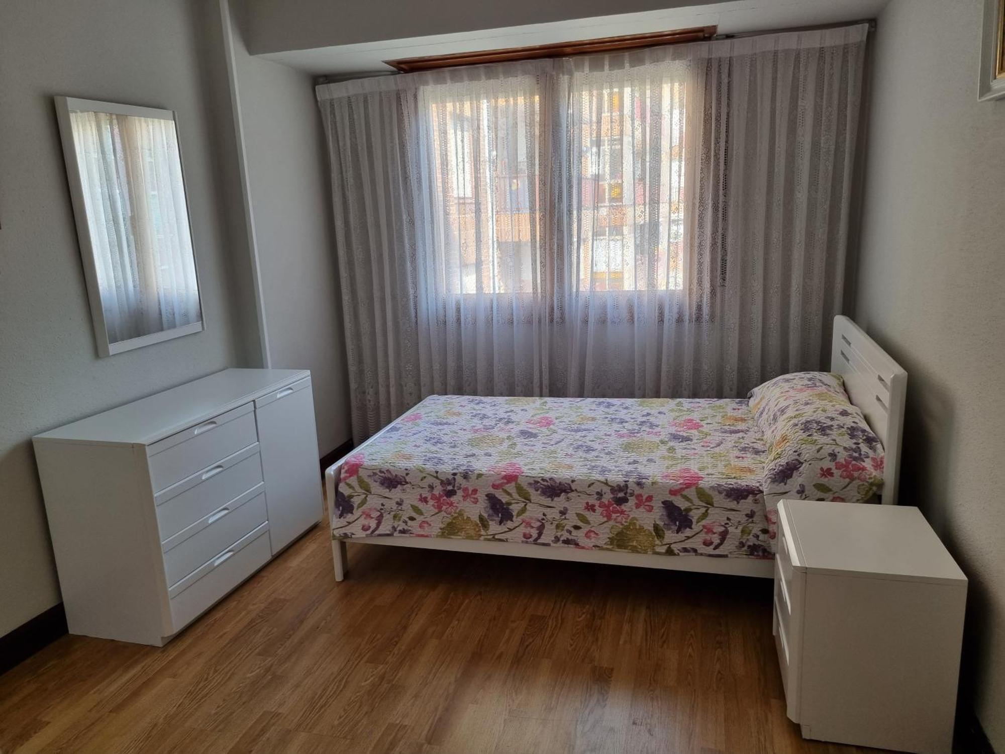 Apartamento Con Garaje Opcional Con 2 Banos Cerca Ayuntamiento Apartman Bilbao Kültér fotó