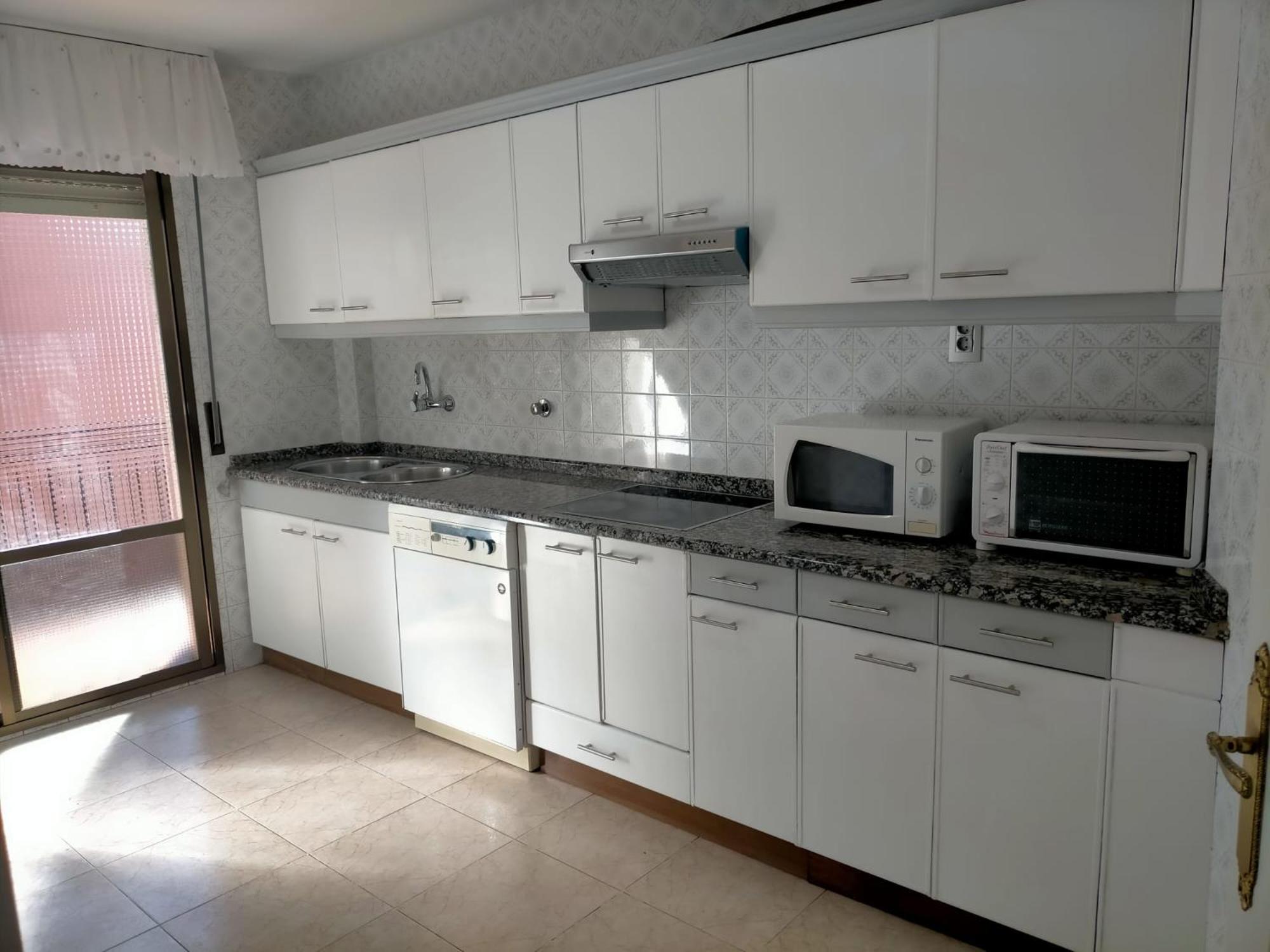 Apartamento Con Garaje Opcional Con 2 Banos Cerca Ayuntamiento Apartman Bilbao Kültér fotó