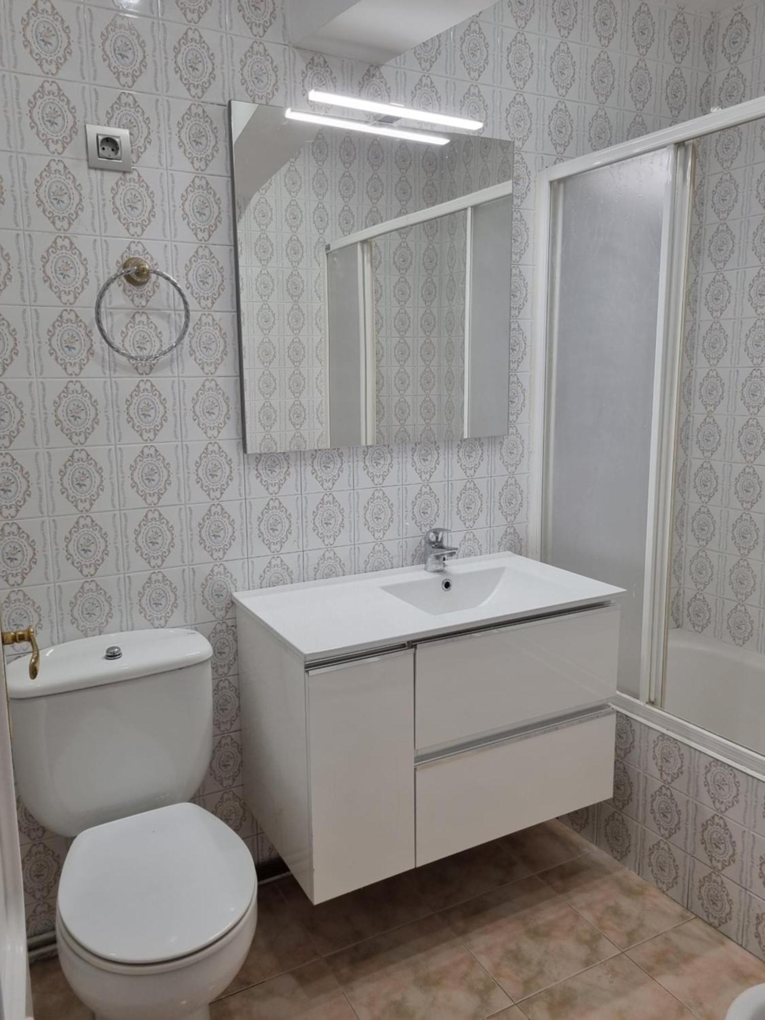 Apartamento Con Garaje Opcional Con 2 Banos Cerca Ayuntamiento Apartman Bilbao Kültér fotó